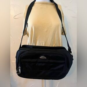 Samsonite Black Carry-on Bag, Messenger, Business Briefcase 18x11x6